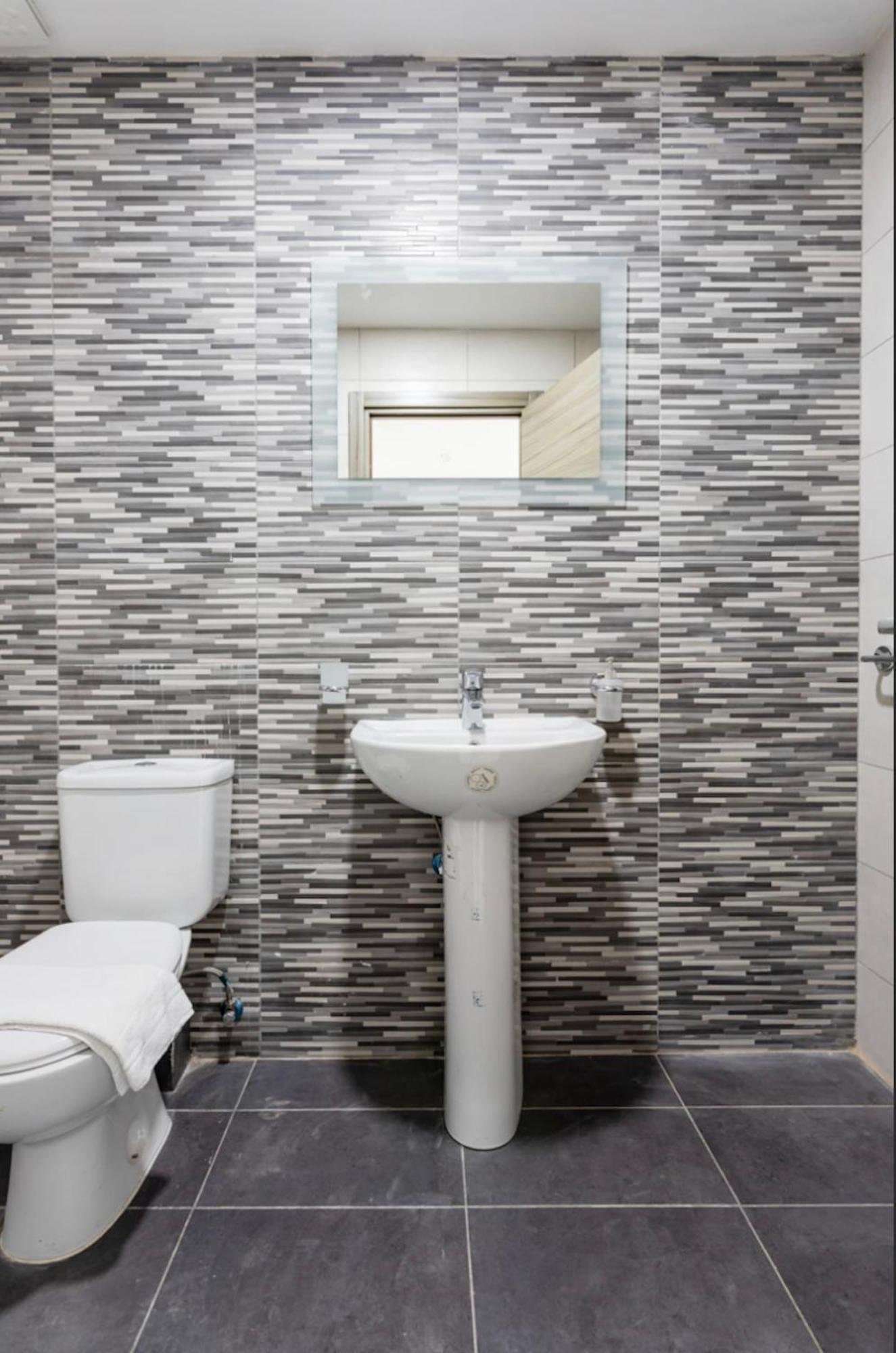 Bnbnova - Lovely Saint Julian With Terrace Apartamento *