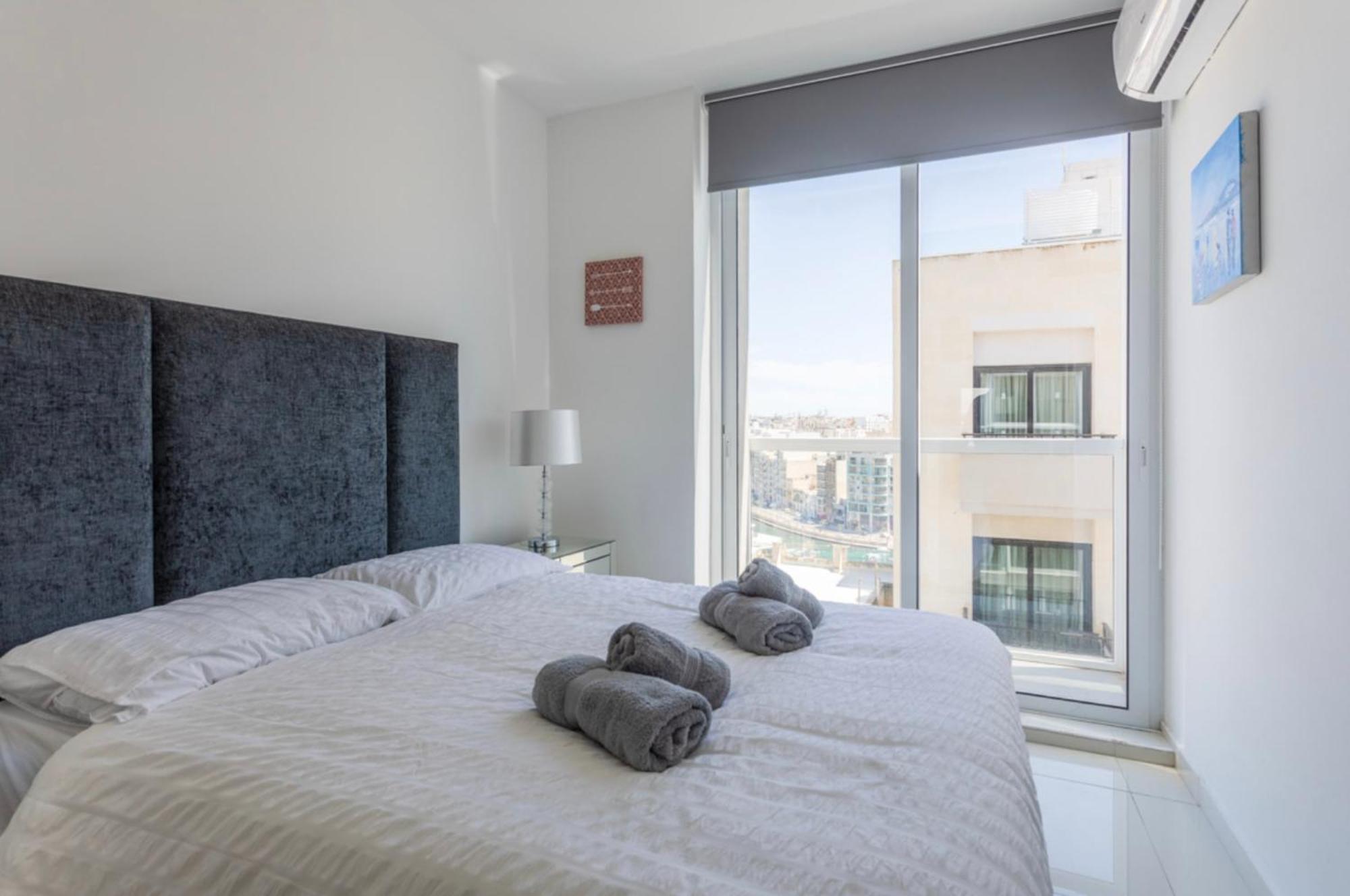 Apartamento Bnbnova - Lovely Saint Julian With Terrace